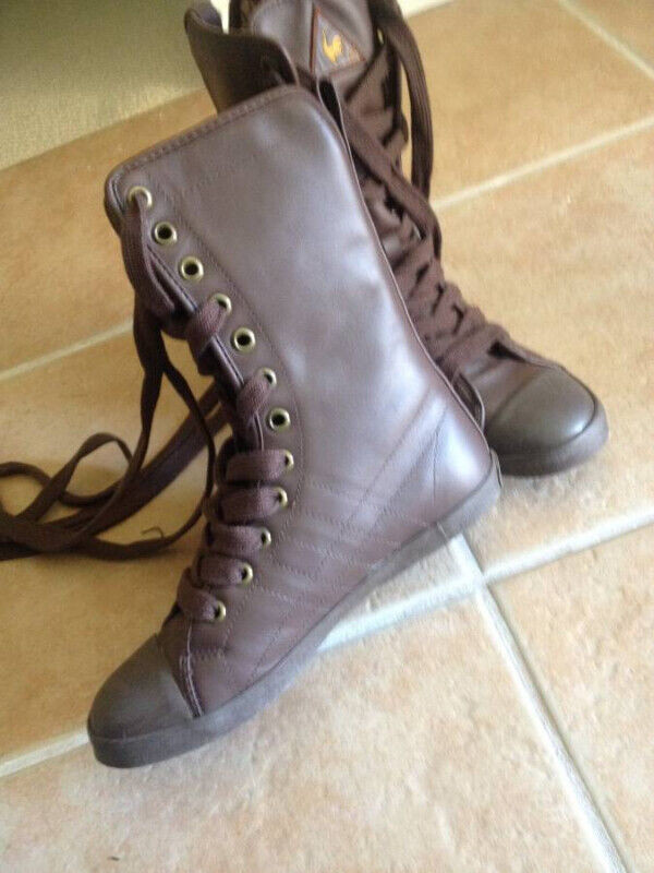 Le-Coq-Sportif Lace Up Mid-Calf brown leather Boots -size 5 in Women's - Shoes in Mississauga / Peel Region - Image 4