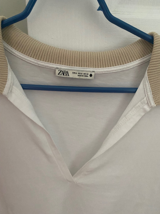 Women Zara top size M worn once dans Femmes - Hauts et vêtements d'extérieur  à Laval/Rive Nord - Image 2