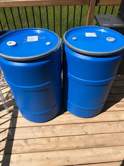 Used for rain water Clean and in great condition 60 L barrel also available