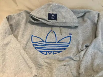 Limited Edition. Made to mark the 25th anniversary of the famous, trefoil, 3 leaf Adidas logo, which...
