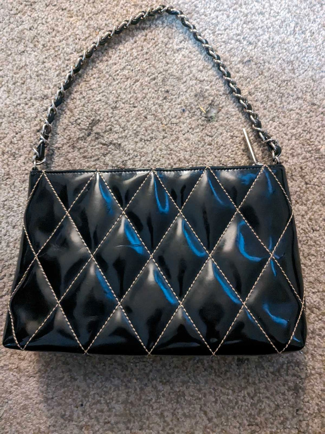 VINTAGE CHANEL PURSE in Other in Kitchener / Waterloo - Image 2