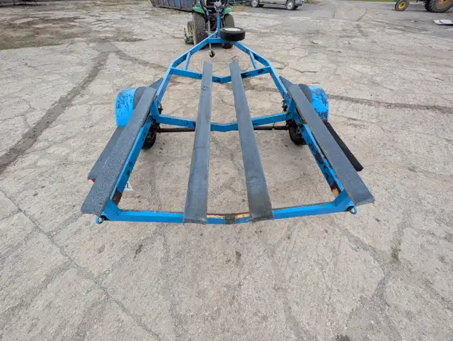 Boat trailer in Boat Parts, Trailers & Accessories in Napanee - Image 3