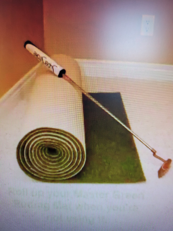 Brand new golf putting mat.  3' x 9' in Golf in Cambridge - Image 3