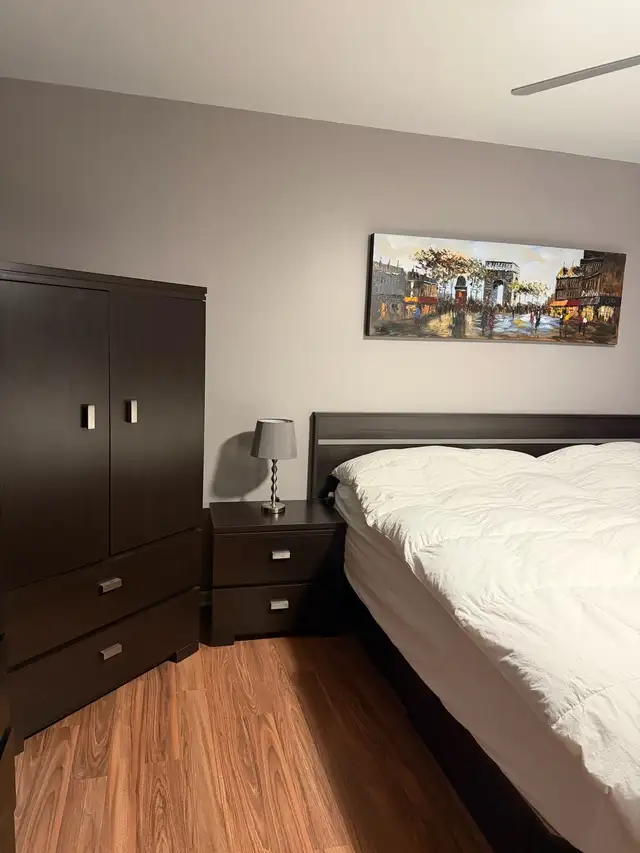 King-size bedroom set