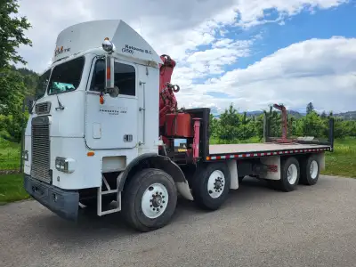 1987 Freightliner Cabover, tandem-tandem, flat deck with Ferrari crane, 8V92 Silver, 475 hp., just f...