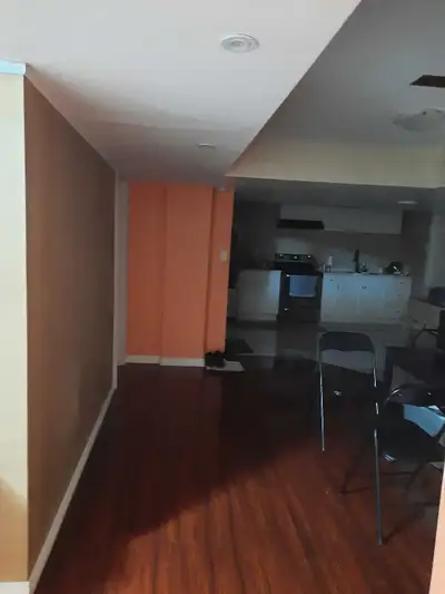 Rooms for rent. Near Pine Valley and Hwy 7 in Vaughan. Clean. Easy access to Hwy 7. York University....