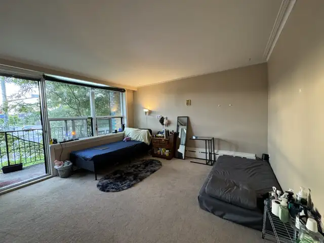 Spacious studio/room with a balcony, for 1 or 2, Wilson-Bathurt