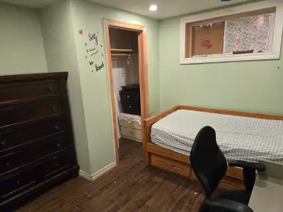Available from 1st August Including utilities laundry and internet Looking for roommate