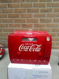 COCA COLA RADIO WITH TAPE PLAYER IN GOOD CONDITION COLLECTOR