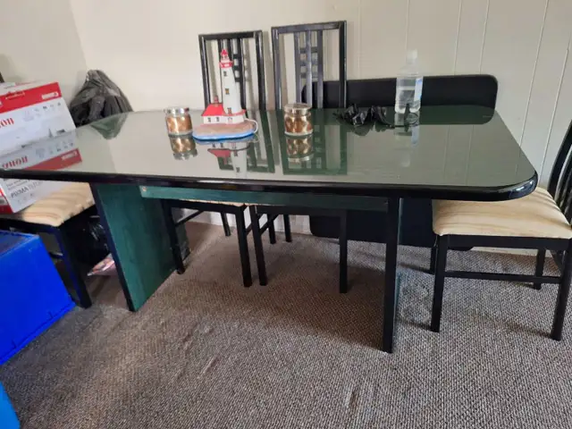 dinnette table , chairs and bakers rake in Dining Tables & Sets in Sarnia - Image 3