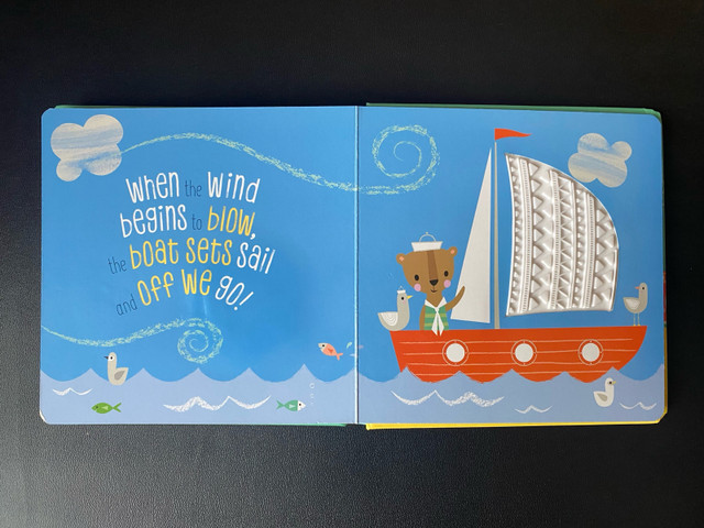 Things That Go baby board book dans Livres jeunesse et ados  à Ville de Montréal - Image 2