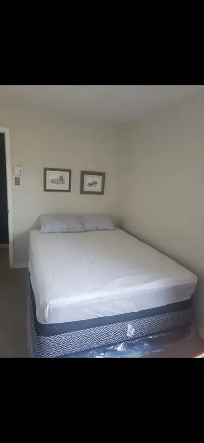 Deux chambres à louer ds un 5½. 9miin a pieds du métro plamondon. centre commercial IGA, MAXI, et je...