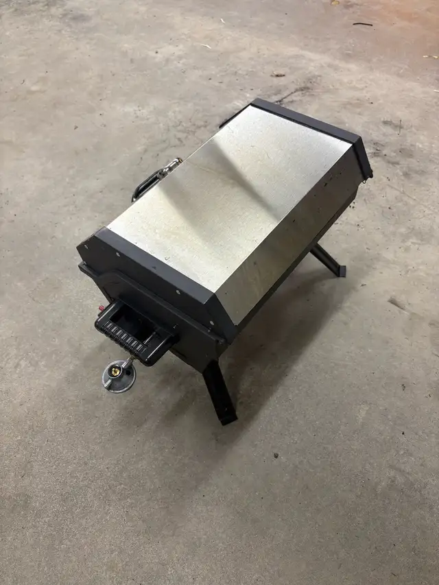 Portable BBQ in BBQs & Outdoor Cooking in Ottawa - Image 4
