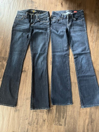 Women's jeans (3), barely worn, excellent condition.