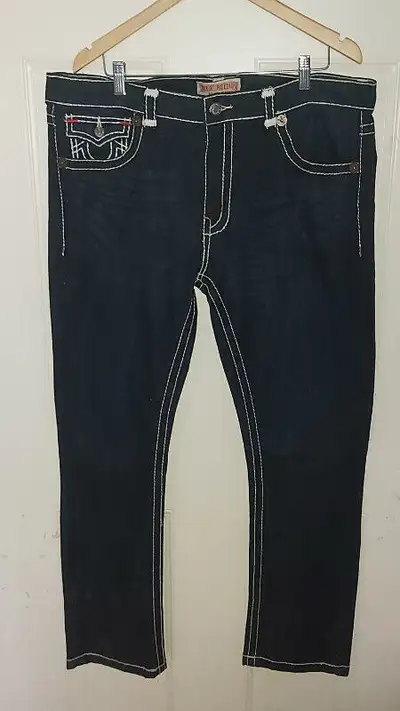 True religion word tour joey jeans. New condition. Size 38. Email
