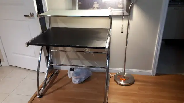 computer desk in Desks in City of Toronto - Image 4