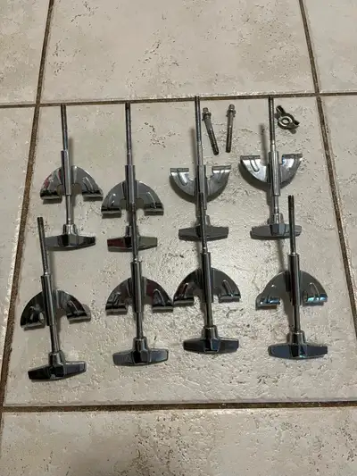 Bass drum claw tension rods