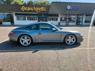 Looking to purchase a manual 997 911 Not interested in anything with a $15,000 + hit on the carfax H...