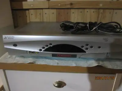 Rogers Explorer SA 8300HD Digital Video Recorder, View more