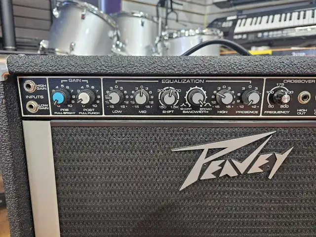 Peavey TNT 130 15" Bass Combo Amp in Amps & Pedals in City of Toronto - Image 3