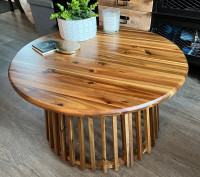 Table à café en bois d’acacia 