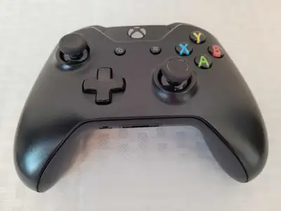Xbox One Controller Lightly Used , View more