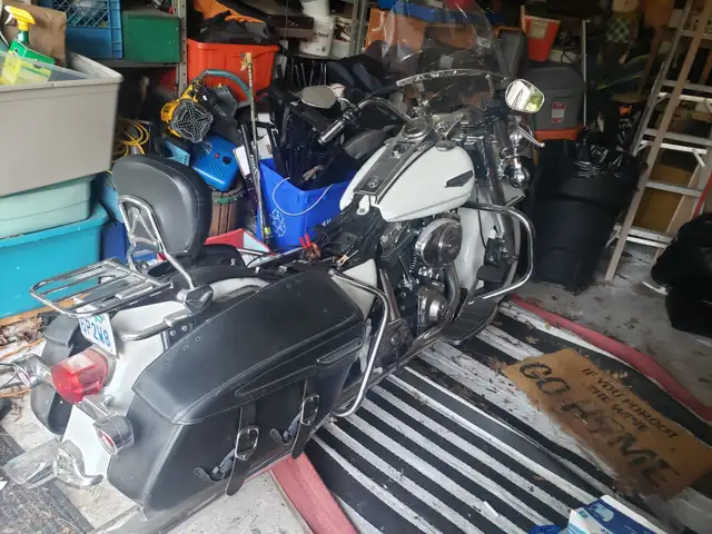 Harley 2004 Road King in Touring in Oakville / Halton Region - Image 8