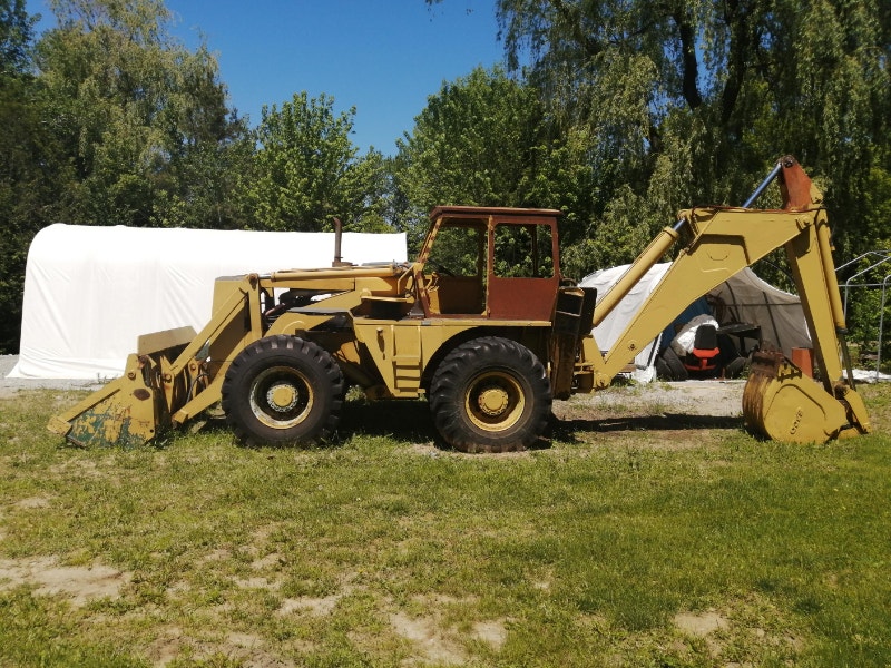Dynahoe 2004B Backhoe Heavy Equipment Barrie Kijiji