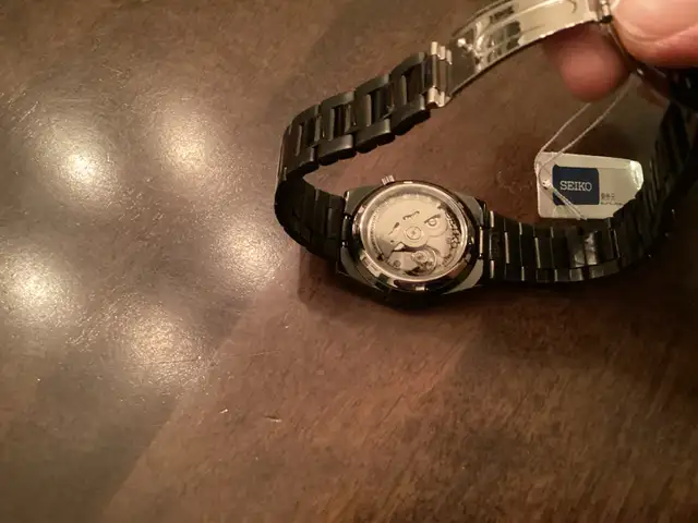 montre seiko 5, homme in Jewellery & Watches in Laval / North Shore - Image 3