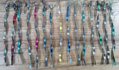 15 VINTAGE COFFEE TIN CAN MULTICOLOR ICICLES CHRISTMAS ORNAMENTS, View more