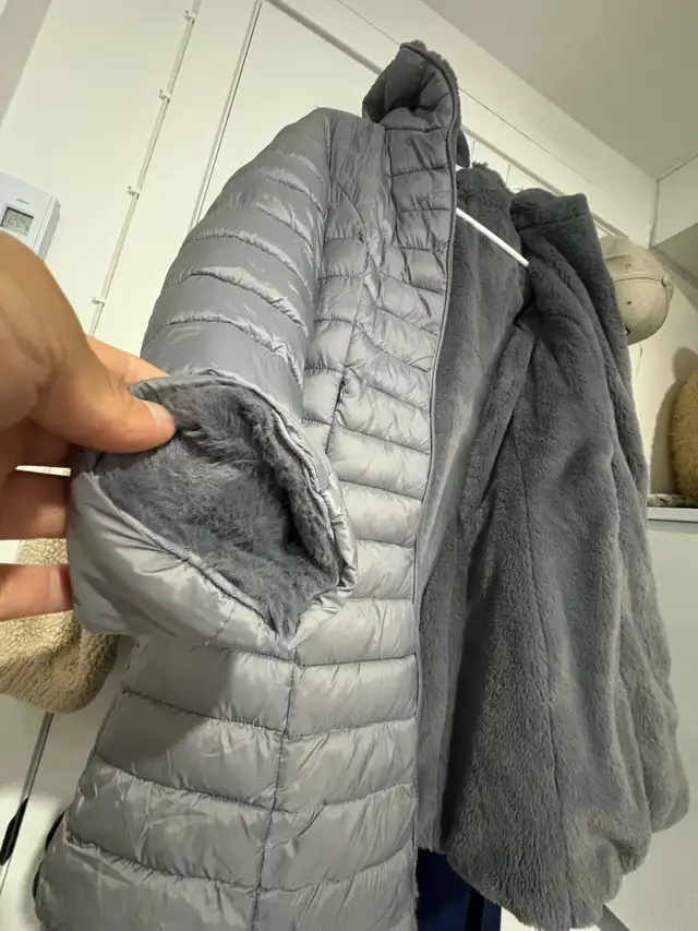 Annabell’s women’s reversible winter coat MEDIUM in Women's - Tops & Outerwear in City of Montréal - Image 10