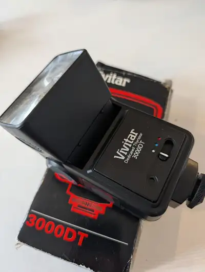 Vivitar 3000DT flash, View more