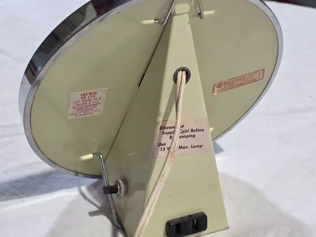 Vintage 50s Chrome Lighted Mirror | Pax MFG Toronto | MidCentury in Kitchen & Dining Wares in Ottawa - Image 4