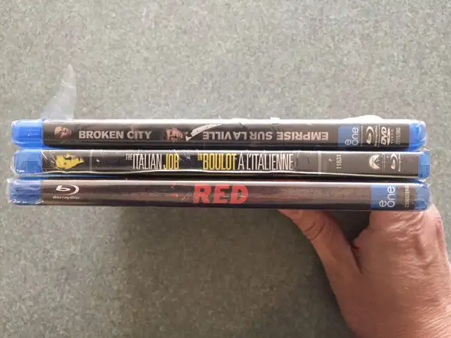 New Blurays Broken City The Italian Job Red Mark Walberg in CDs, DVDs & Blu-ray in Calgary - Image 4