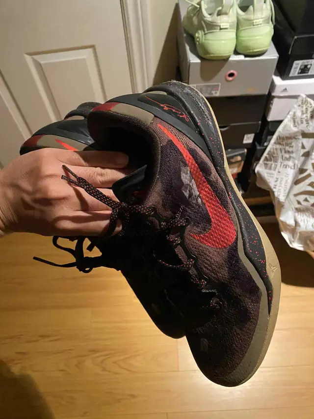 Kobe 8 | "Python" | Size 10 in Men's Shoes in Markham / York Region - Image 5