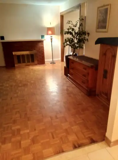 Shared bedroom available near Lawrence Ave West/Allen Rd. subway