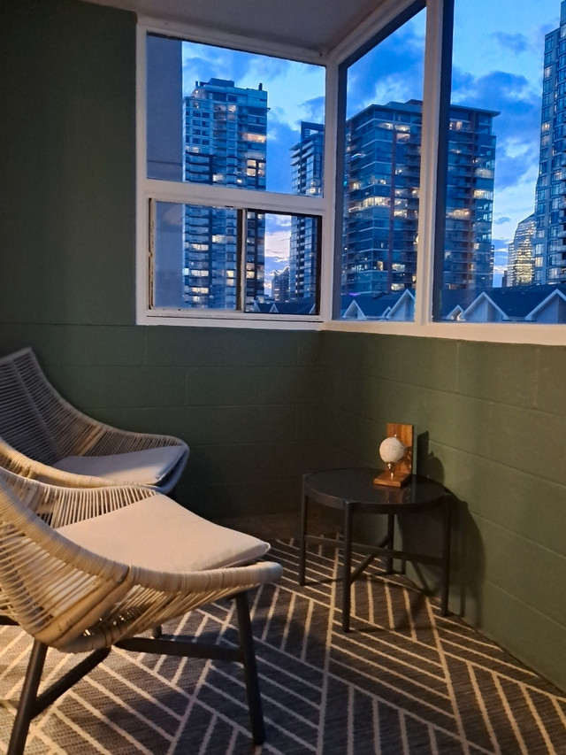 Cozy apartment in the city center  in Short Term Rentals in Calgary - Image 2
