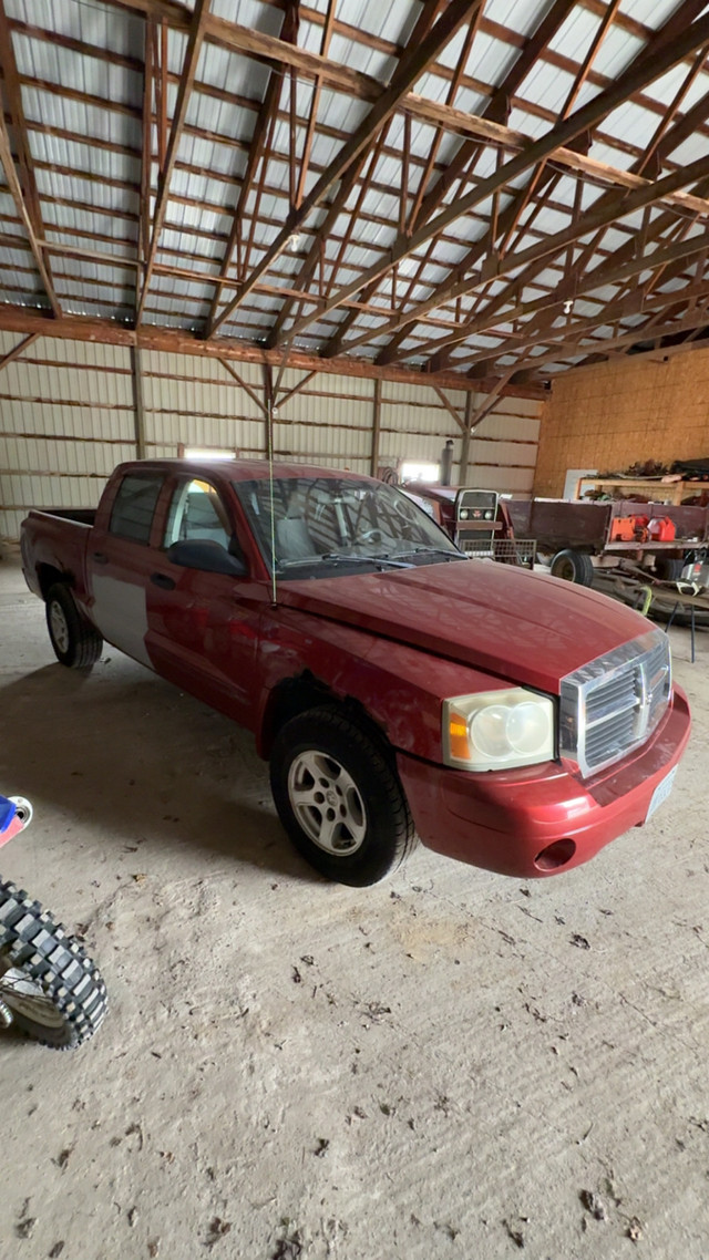 2006 dodge Dakota  in Cars & Trucks in Chatham-Kent - Image 2