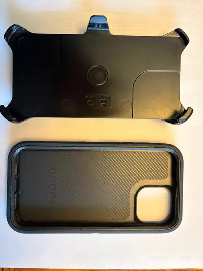 iPhone 13 - 14 - 15 OtterBox case, View more