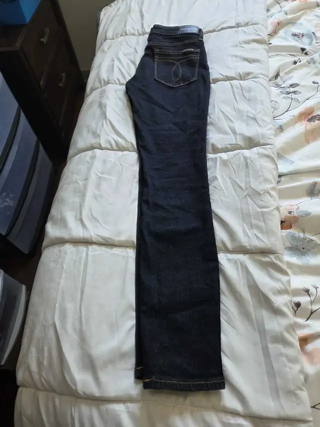 calvin klein Ladies Jeans Mid Rise Skinny 26Wx30L in Women's - Other in Oshawa / Durham Region - Image 11