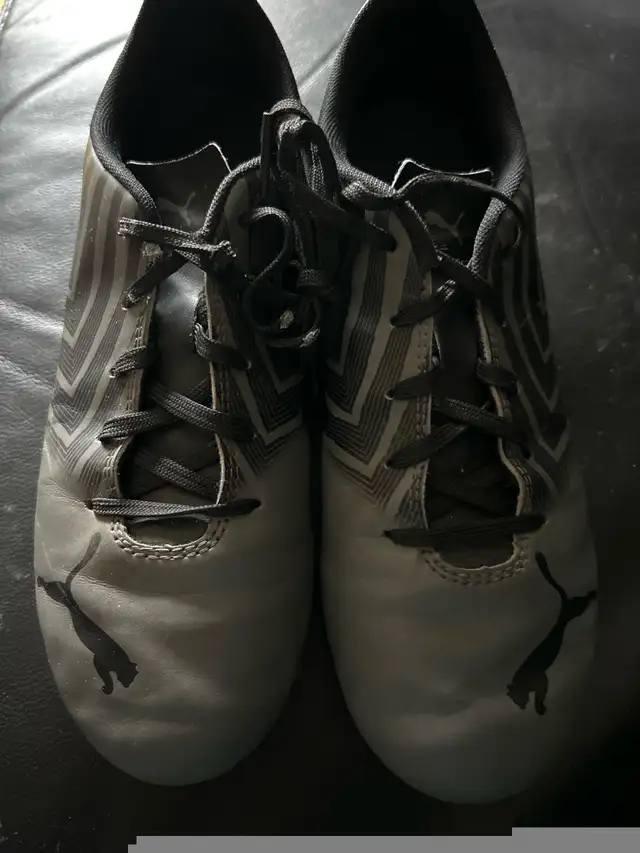 Soccer cleats  in Soccer in Winnipeg - Image 3