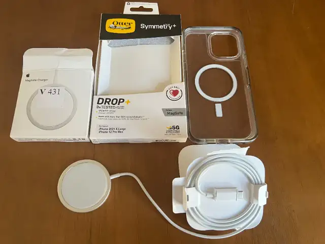 Apple iPhone 12 or 13 Pro Max Otterbox and MagSafe Charger. in Cell Phones in Kitchener / Waterloo - Image 5