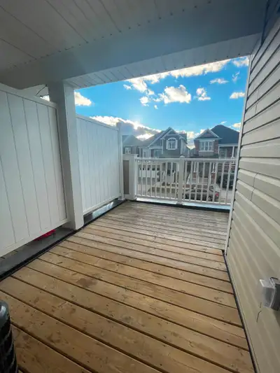 OPEN HOUSE - 3 STORY 3-BEDROOM Townhome – Garage, Patio, 2 BATHS