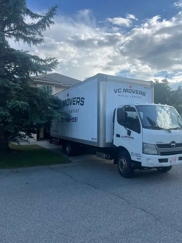 Professional Movers | Fully Equipped Truck | Free On-Site Quote in Moving & Storage in Calgary - Image 2