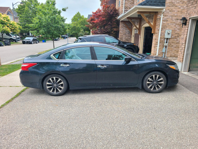 2016 Nissan Altima for sale in Cars & Trucks in City of Toronto - Image 3