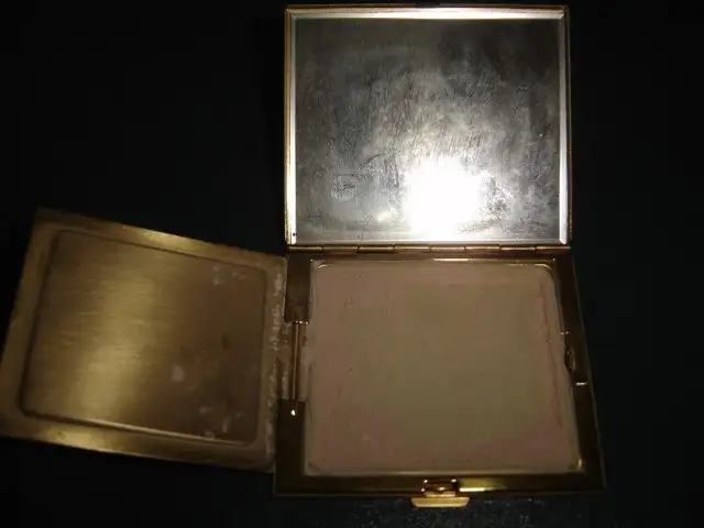 Ladies Powder Compact65048390721923122