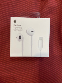 Apple EarPods - Lightning Cable 