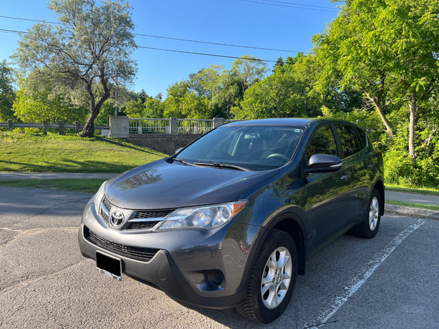 2015 RAV4 LE FWD in Cars & Trucks in Oshawa / Durham Region