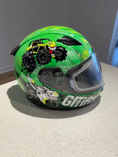 Casque de Moto GMAX pour Enfants Gr Large ( 53-54 ) Comme Neuf car utilisé Seulement 2x