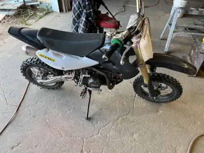 125 pitbike for sale. Runs great and in great shape $1,750 obo